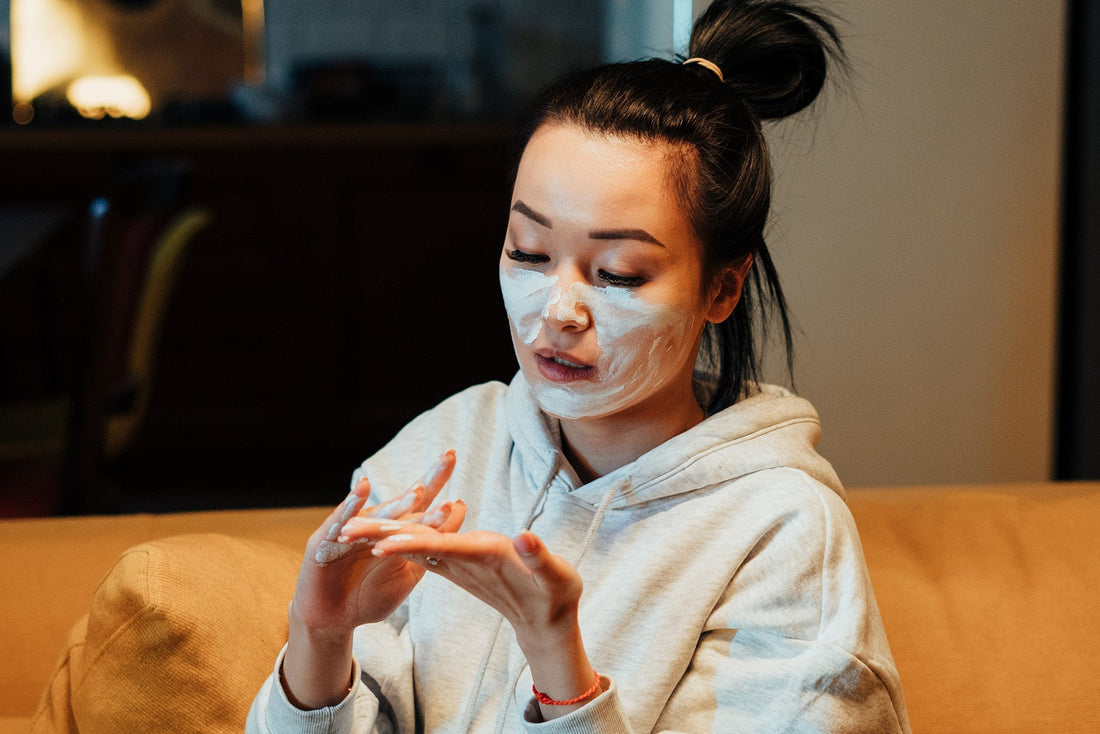 Hyaluronic Acid vs Salicylic Acid